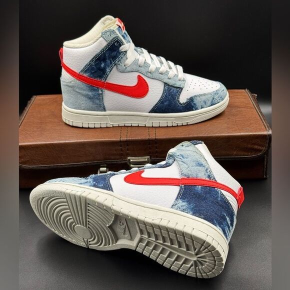 Nike Wmns Dunk High 'Washed Denim' - Picture 1 of 12